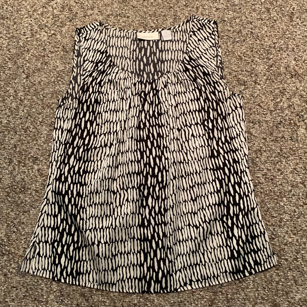 Chico’s sleeveless top. Black n white pattern. Size 0.